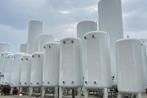 cryogenic liquid gas tank